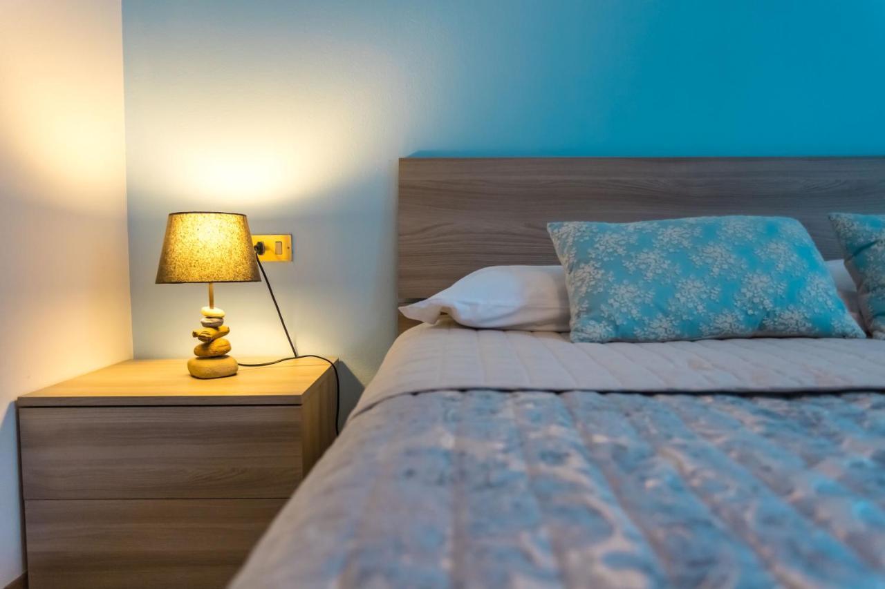 ורנה Porto Azzurro Apartment מראה חיצוני תמונה